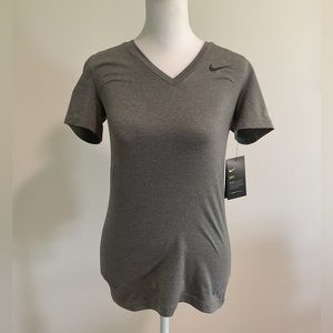 NWT Women’s Dri-Fit Nike short sleeve tee shirt
